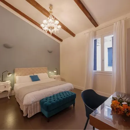 Big With Private Courtyard Apartmán *